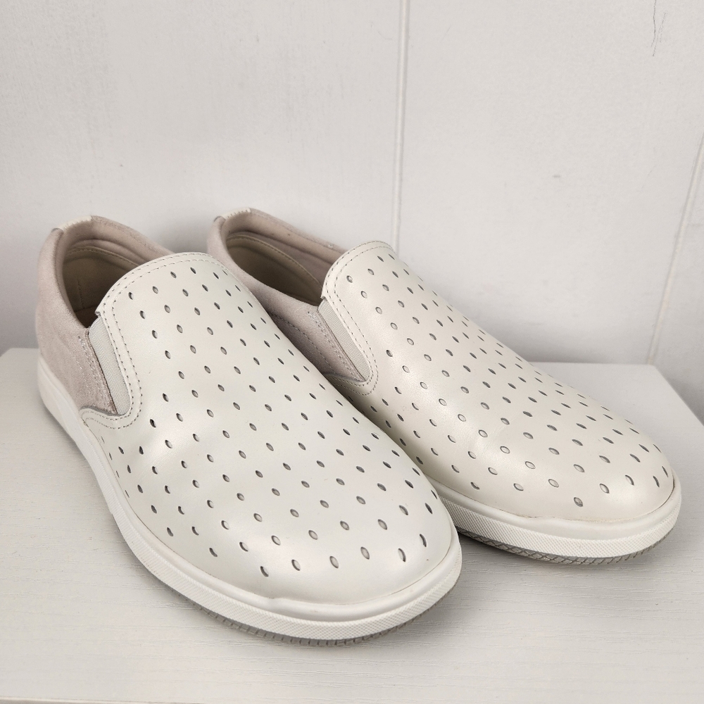 Earth Etnel Womens 9 Slip-On Comfort Shoes White Leather Casual Sneakers Nursing